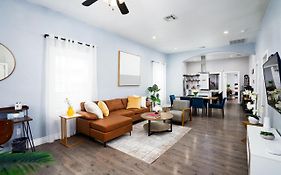 Modern 3 Bed, 2 Bath Home Minutes To Downtown & Alamodome