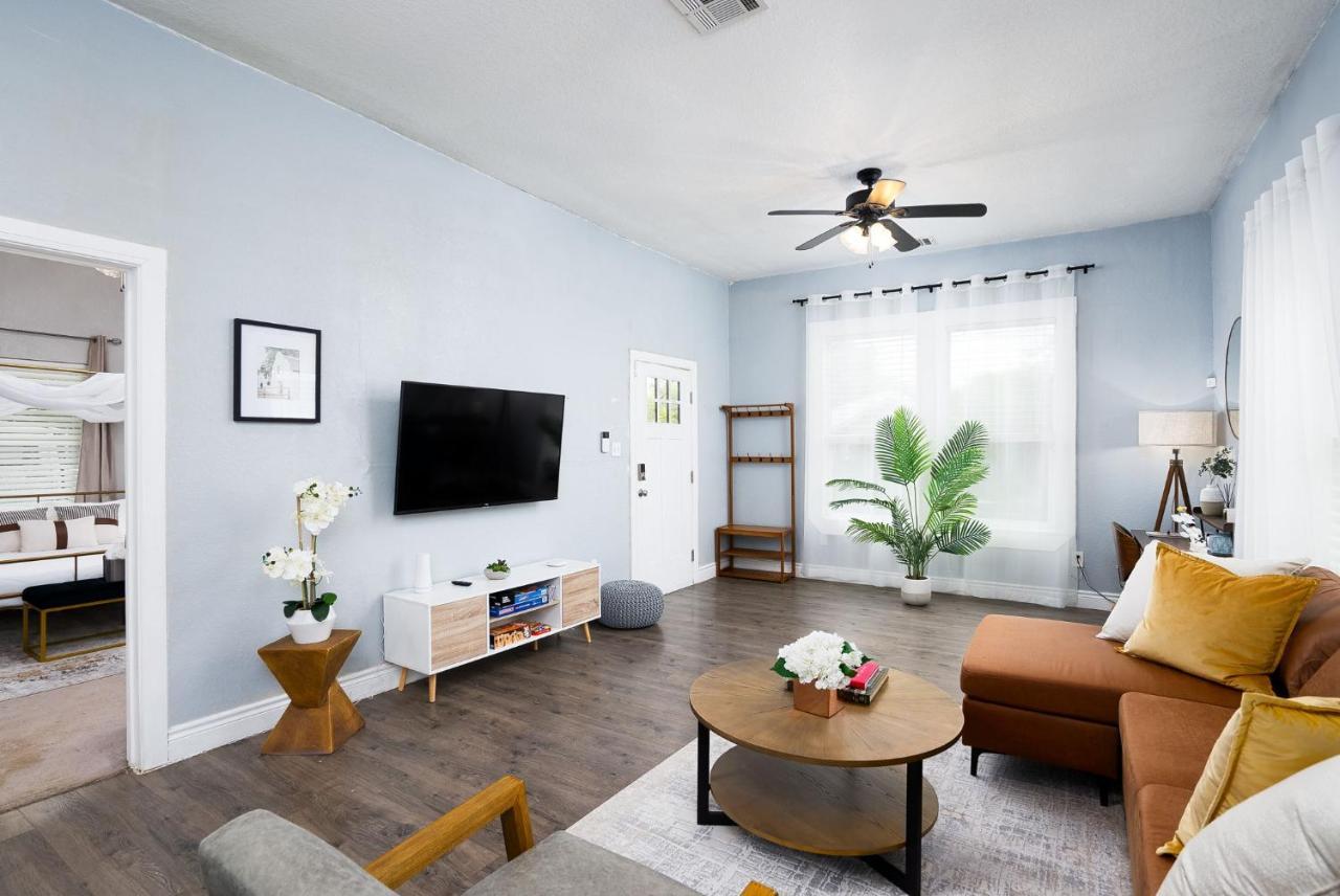 Modern 3 Bed, 2 Bath Home Minutes To Downtown & Alamodome San Antonio Exterior photo